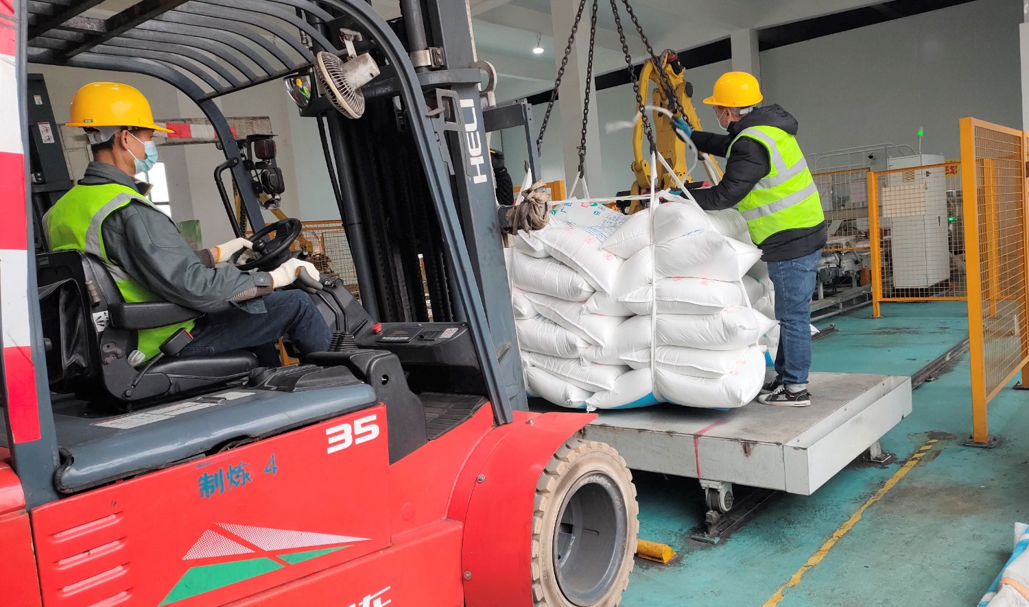 ͼ3ǹ˾ְڳӸ 㣩